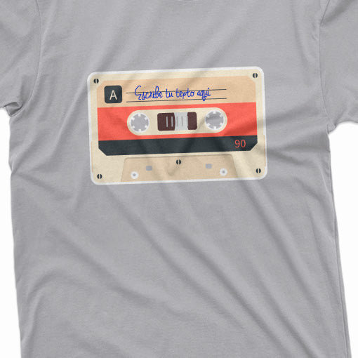 Camiseta Gris con Cassette crema y rojo