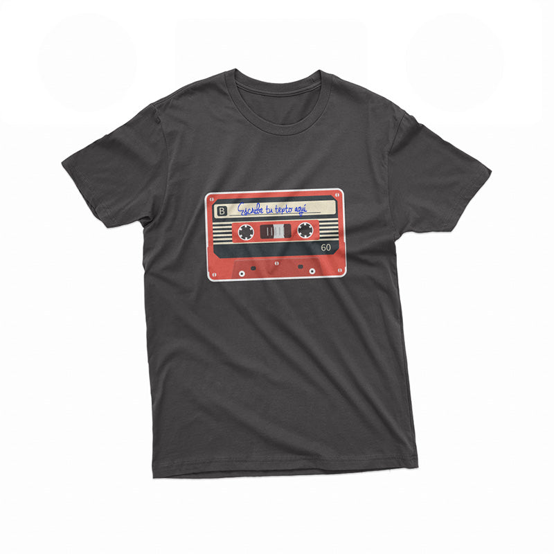 Camiseta Negra con Cassette rojo